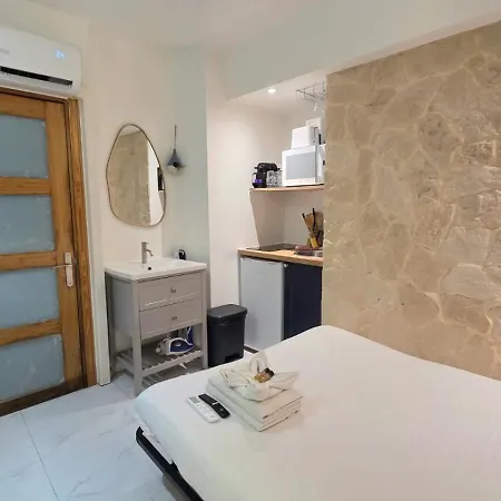 Compact & Charmant, à 2 Min De La Διαμέρισμα Νίκαια