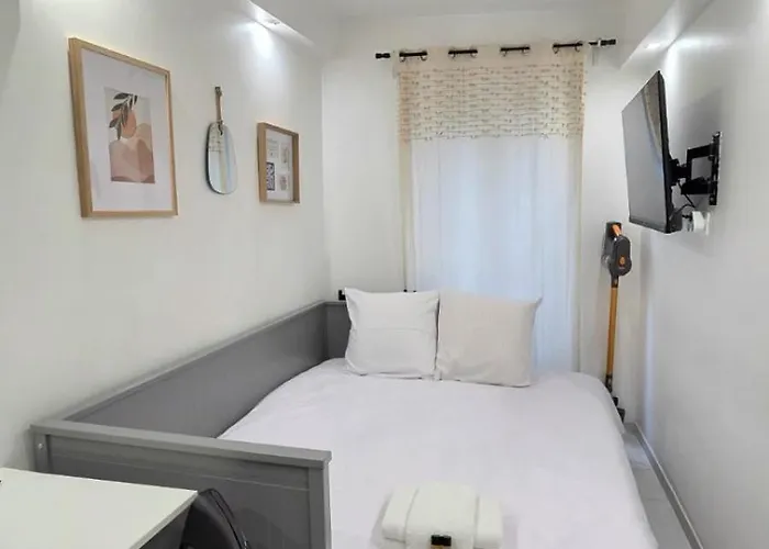 Apartment Compact & Charmant, à 2 Min De La Nizza